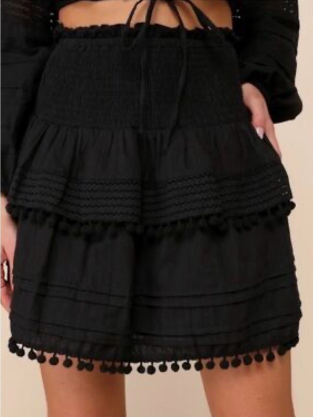 House of Harlow 1960 black tiered mini skirt smocked waistband pom-pom trim Sz S